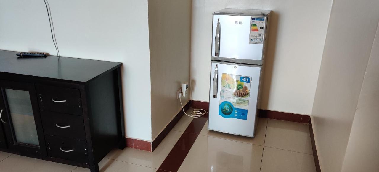 Airport Hotel Ентебе Екстериор снимка